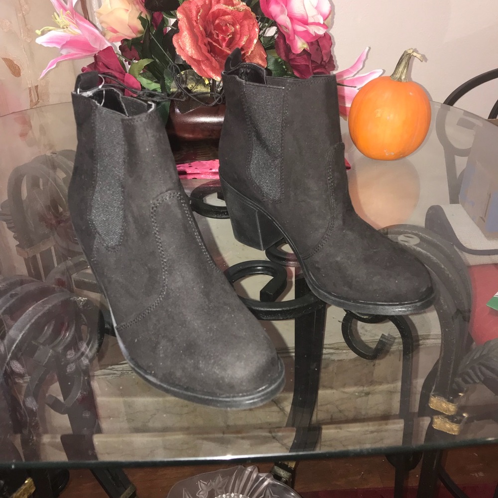 H & M ankle boot ..